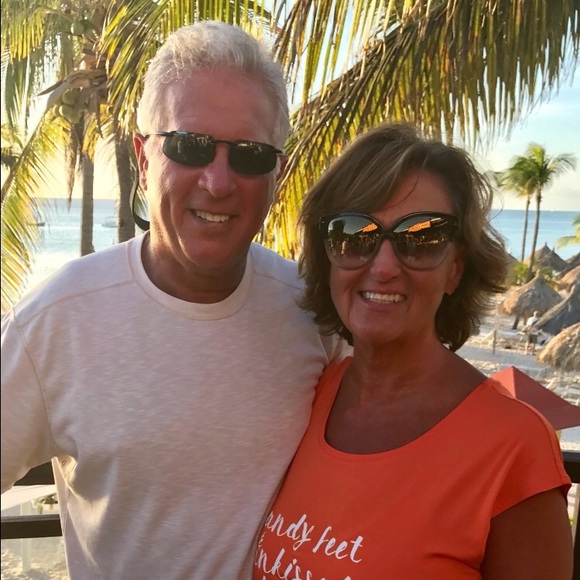 Meet your Posher, Julie - Picture 1 of 1